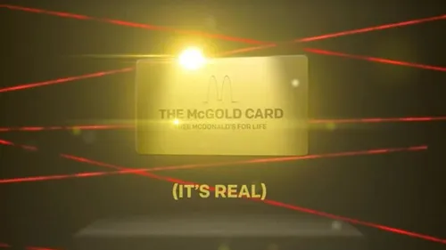 Une carte qui permet de manger gratuitement au McDo