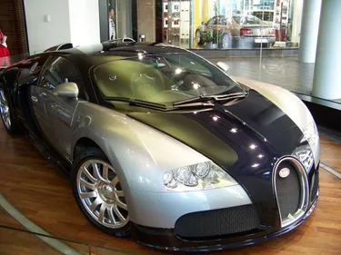 Prendre le volant d'une Bugatti c'est possible