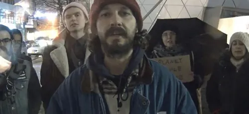 Shia LaBeouf attaqué par des néonazis en plein livestream !