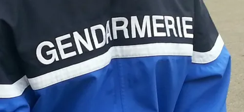 Ivre et sans permis, elle conduit avec son bébé dans la voiture !