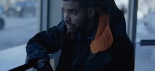 Drake se met en scène dans un court métrage ! (Vidéo)