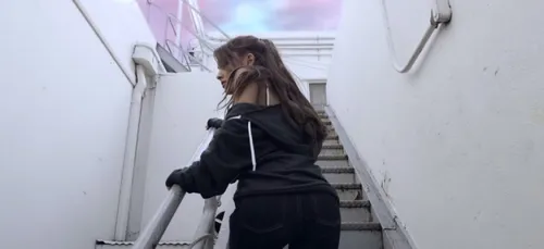 ARIANA GRANDE - One Last Time