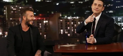 David Beckham se fait moche pour prendre un selfie !!