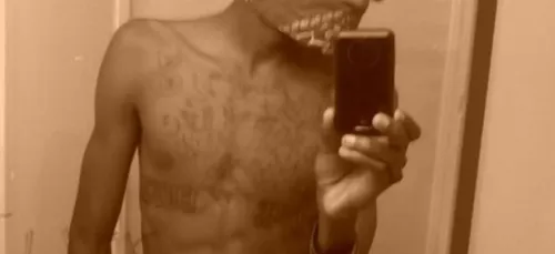 Un jeune homme se donne la mort en prenant des selfies...