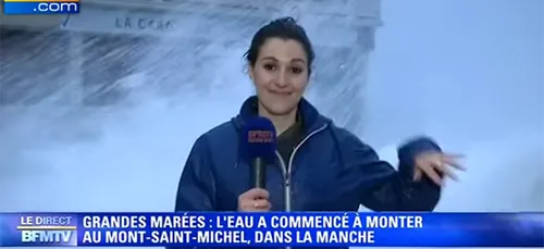 Une journaliste de BFM TV se fait emporter par une vague en direct...