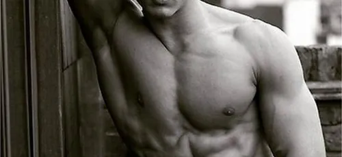 Le prof de Math le plus sexy du monde devient Top Model (photos)