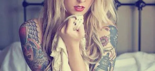 Tatouage : toutes ces questions qu'on pose et qui énervent une...