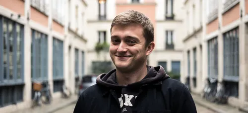 Vald : "Il fait souvent le pitre mais c'est peut être l'un des...