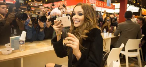 Nabilla crée une véritable émeute au salon du livre !