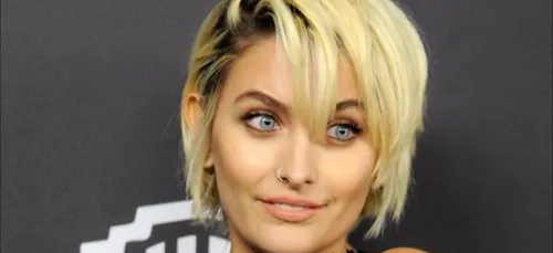Paris Jackson enflamme instagram après avoir posé, elle aussi,...