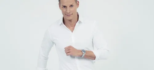 "Pardon pour ce long silence": Matthieu Delormeau revient sur le...