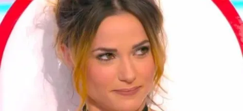 "Naïve mais pas débile", Capucine Anav décide elle aussi de quitter...