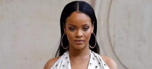 Rihanna met en garde Bella Hadid sur son couple avec Drake !