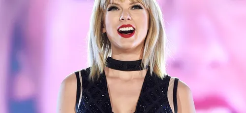 «Il m'a bien attrapé les fesses»: Taylor Swift raconte son...