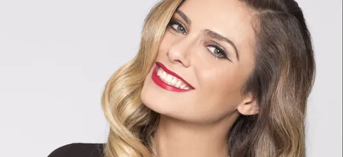 Clara Morgane enlève son bikini pour le plus grand plaisir de ses...