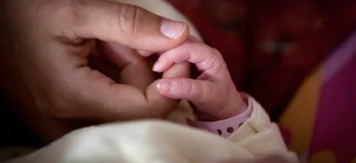 Russie: une femme vend son bébé afin de s'offrir un billet d'avion.