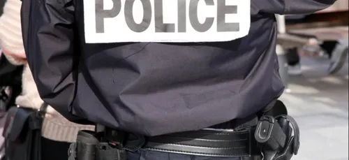 Sa fille kidnappée, un convoyeur de fonds contraint de livrer des...