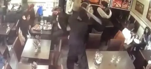 En plein Paris, il se fait agresser au sabre et à la machette !...