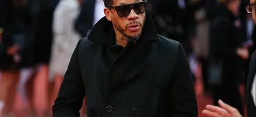 Pour Playboy, JoeyStarr pose nue et c'est Karine Le Marchand qui...