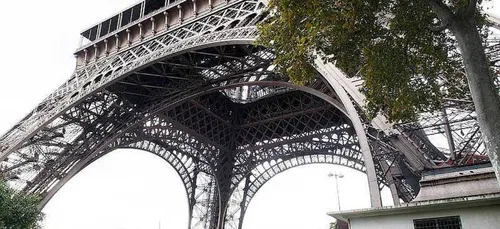 Paris : une fillette de deux ans décède, étouffée par une crêpe