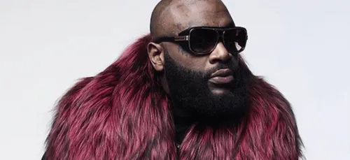Rick Ross lance officiellement sa collection de cosmétiques pour...