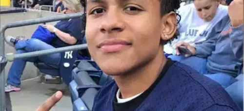 L'un des meurtriers de Junior s'effondre au tribunal (vidéo)