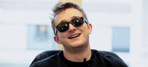 Vald dévoile un album surprise : « NQNT33 » !