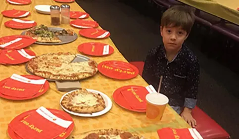 Âgé de six ans, personne ne vient à son anniversaire !