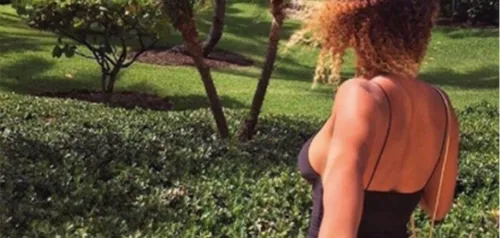 Une ancienne candidate de Koh-Lanta, en couple avec un footballeur...