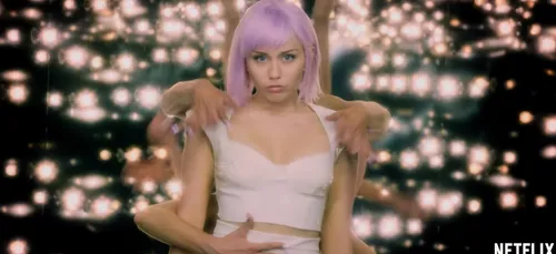 Black Mirror : la saison 5 se dévoile dans une bande-annonce...