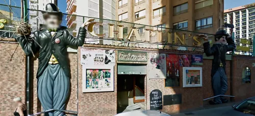Nains : un bar anglais louait des nains stripteaseurs ! (Photos)