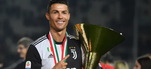 Cristiano Ronaldo et Conor McGregor vont être voisins ! (Photos)