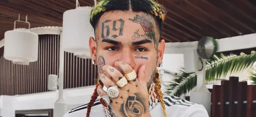 6ix9ine : la justice américaine pourrait le forcer à changer de visage