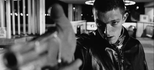 La Haine : qui a acheté le blouson en cuir de Vincent Cassel à 50...