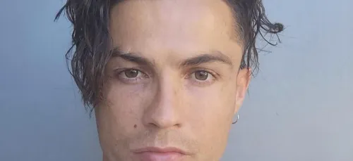 Cristiano Ronaldo : sa nouvelle coupe de cheveux fait l'unanimité !...