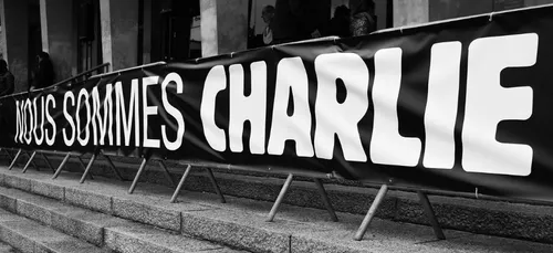 Attaque devant les ex-locaux de Charlie Hebdo : quatre suspects...