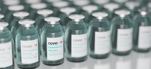 Vaccination Covid : l'ouverture des rendez-vous en ligne décalée à...