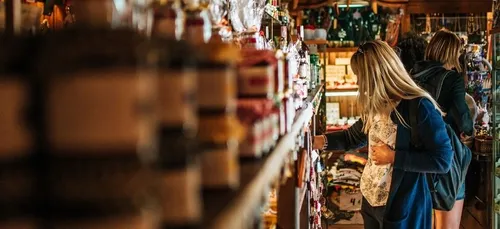 Couvre-feu : les commerçants veulent ouvrir le dimanche, plus...