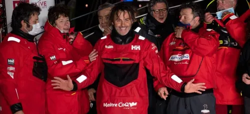 Vendée Globe : Bestaven vainqueur à l'issue d'une nuit de folie