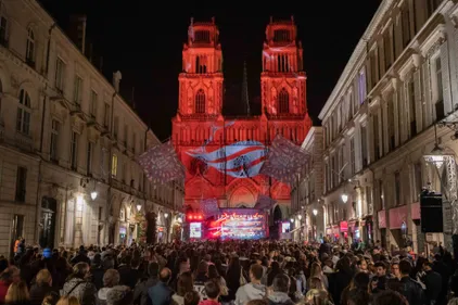 Tour Vibration à Orléans : 30 000 personnes mettent le feu au...
