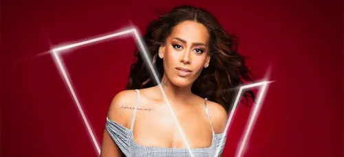 « J'ai été incapable de la reconnaître » : Amel Bent raconte avoir...