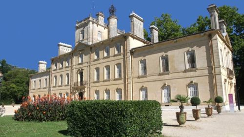 [ SOCIÉTÉ / CULTURE ]: Réouverture du Château d'Avignon
