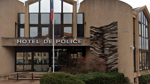 Suicide au commissariat de Roanne : les deux policiers relaxés 