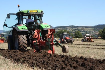 Législatives : Les agriculteurs de la Loire interpellent les candidats