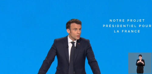 Emmanuel Macron va prendre la parole lors de l'assemblée générale...