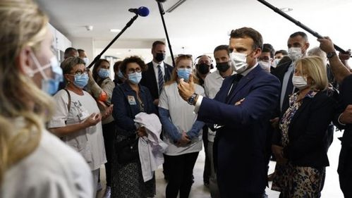 Emmanuel Macron annonce une "mission flash" pour les urgences à...