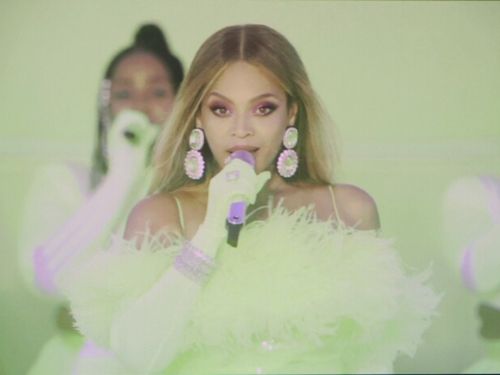 Beyoncé : superbe performance pour l'ouverture des Oscars