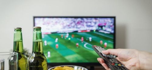 Streaming illégal dans le football : nouvelle proposition de loi au...