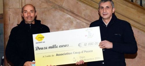 Un chèque de 12 000 euros pour les enfants atteints d’un cancer