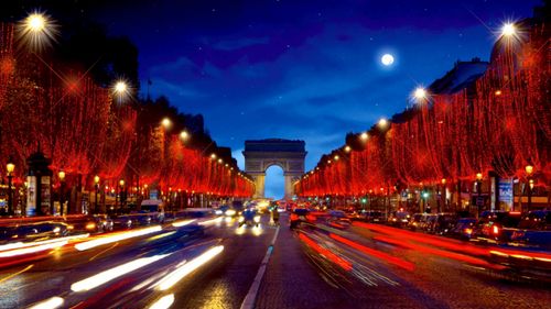Les illuminations de Noël des Champs Elysées de retour… en ligne !